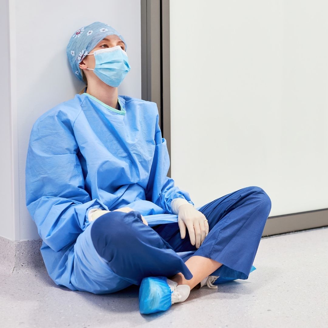 Saúde Mental no Trabalho: Quando o Corpo Está Presente, Mas a Mente Grita por Socorro